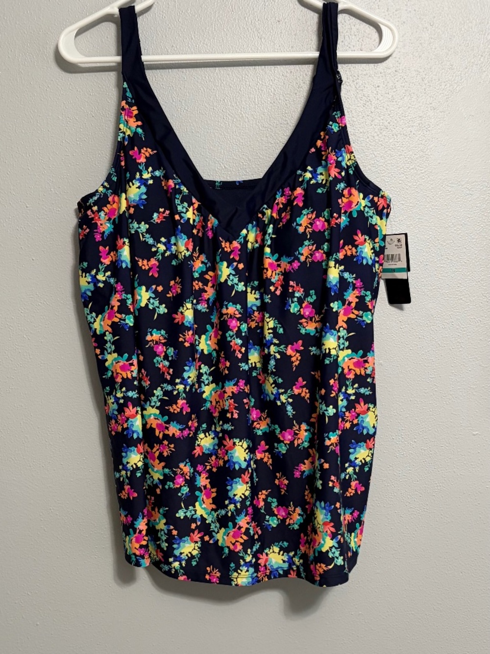 Island Escape Navy Floral Tankini Top size 16-NWT